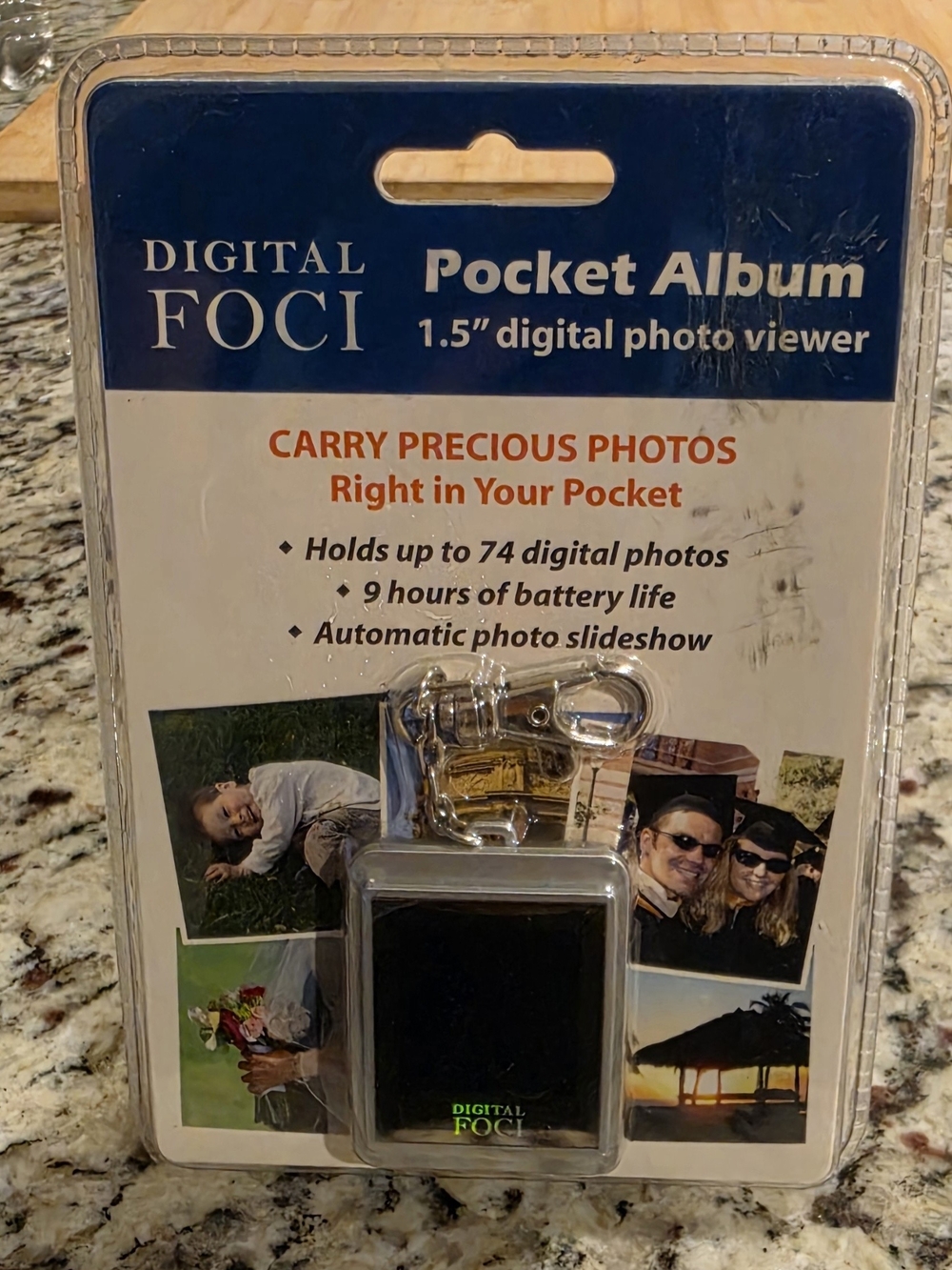 Pocket Album 1.5" Digital Photo Viewer - Black